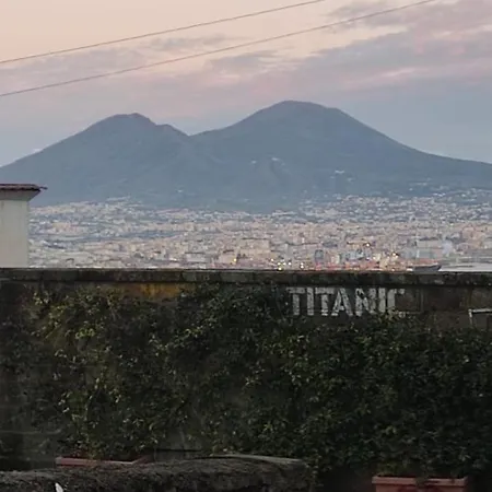 アパート Maisonette Rosy ナポリ